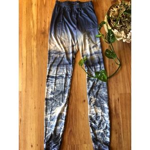 Ocean wave leggings